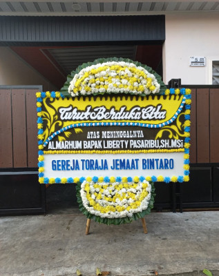 Papan Bunga Duka di Deblod Sundoro