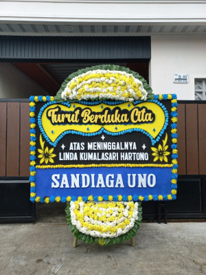 Papan Bunga Duka di Deblod Sundoro