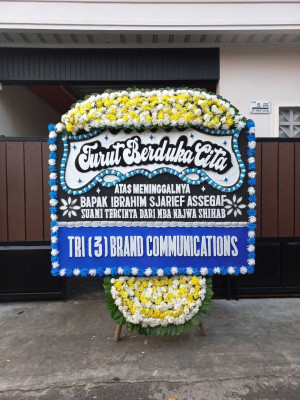Papan Bunga Duka di Deblod Sundoro